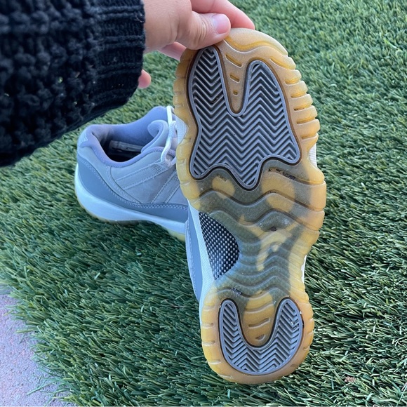 Jordan 11 - Picture 3 of 4